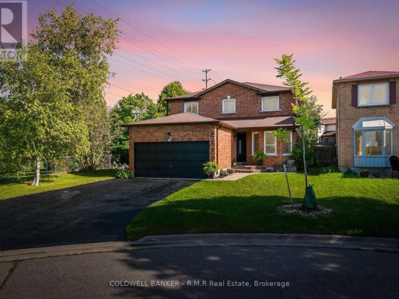 923 LAVIS COURT, Oshawa, Ontario L1K 1W2