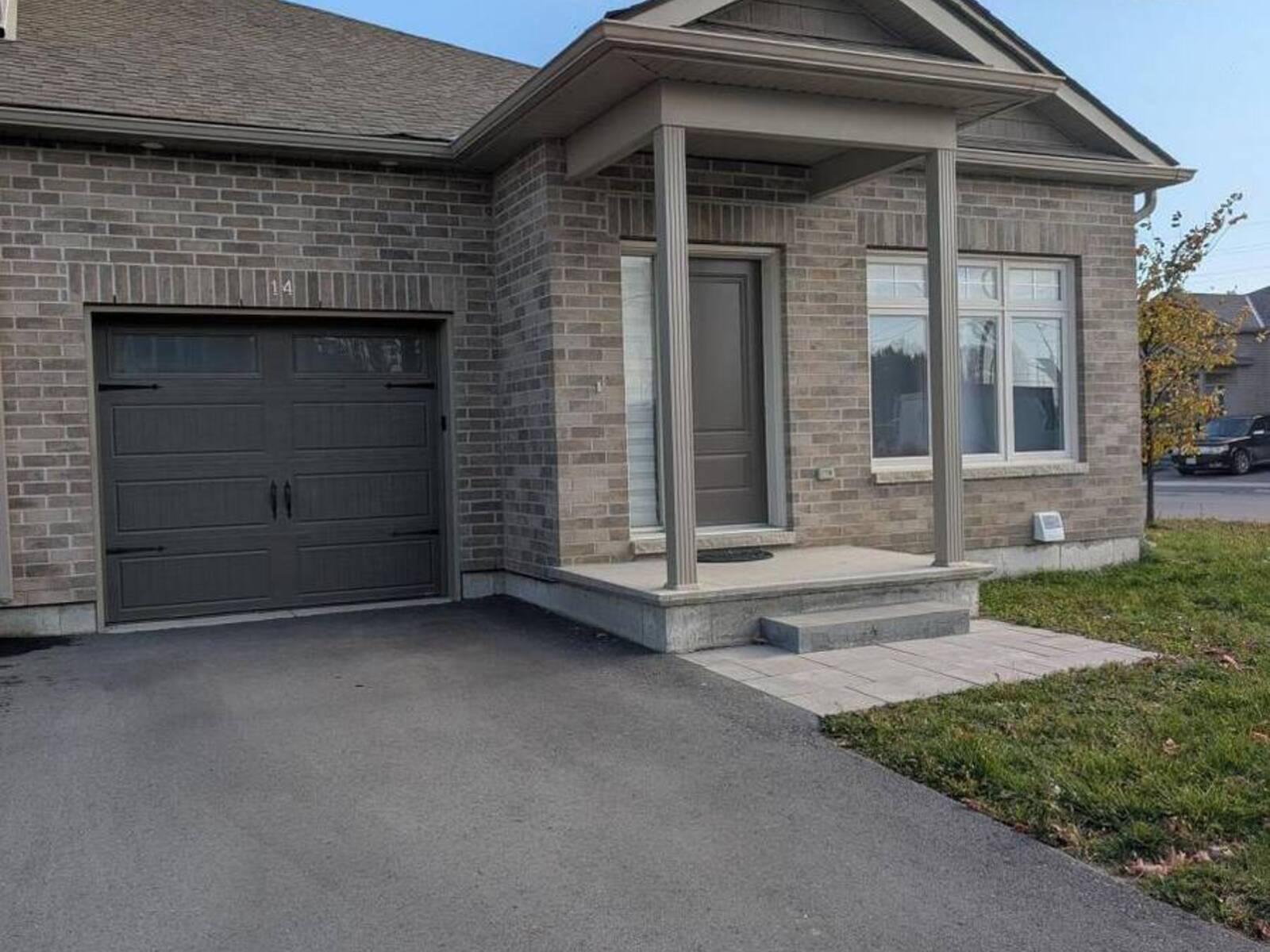 14 MARKLAND AVENUE, Prince Edward, Ontario K0K 2T0