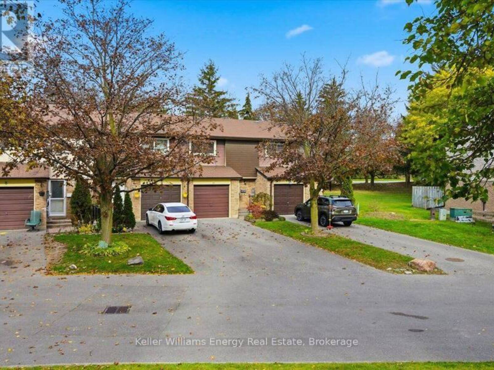 10 - 945 BURNS STREET W, Whitby, Ontario L1N 6J5