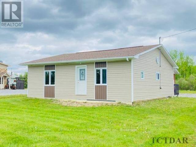 13 CLOUTIER ROAD N Hearst Ontario, P0L 1N0