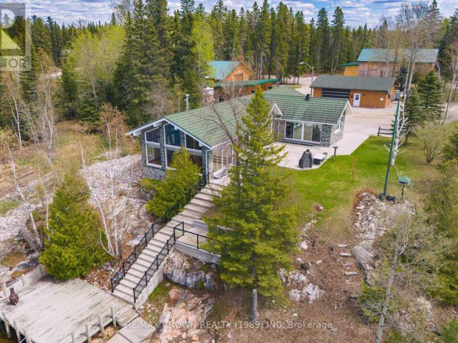 17 PARK AVENUE, Hearst, Ontario P0L 1N0