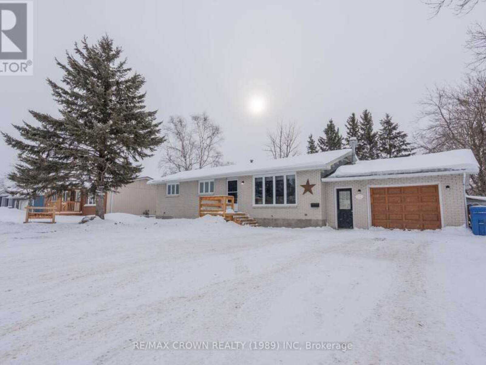 11 HAZEL STREET, Kapuskasing, Ontario P5N 2R6