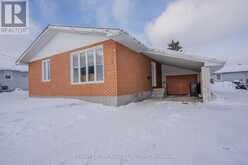 3 FRONTENAC CRESCENT | Kapuskasing Ontario | Slide Image Thirty-seven