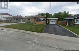 22 PINE CRESCENT | Kapuskasing Ontario | Slide Image Two