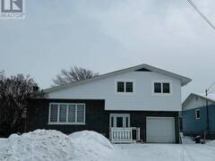 10 ONTARIO AVENUE Kapuskasing Ontario, P5N 2J5