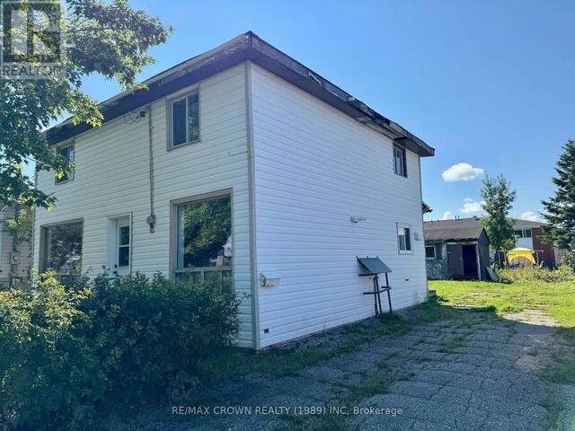 17 LEMARIER STREET Kapuskasing Ontario, P5N 2S7 - 5 Bedrooms Home For Sale