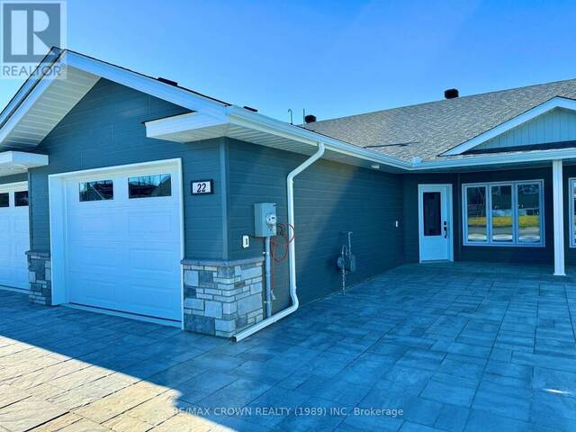 22 GOLF STREET Kapuskasing Ontario, P5N 3J6 - 2 Bedrooms Home For Sale