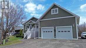 642 MAJESTIC STREET | Iroquois Falls Ontario | Slide Image Two