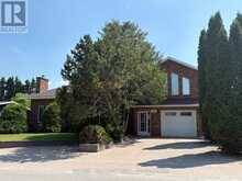 404 THIRTEENTH AVENUE | Cochrane Ontario | Slide Image One