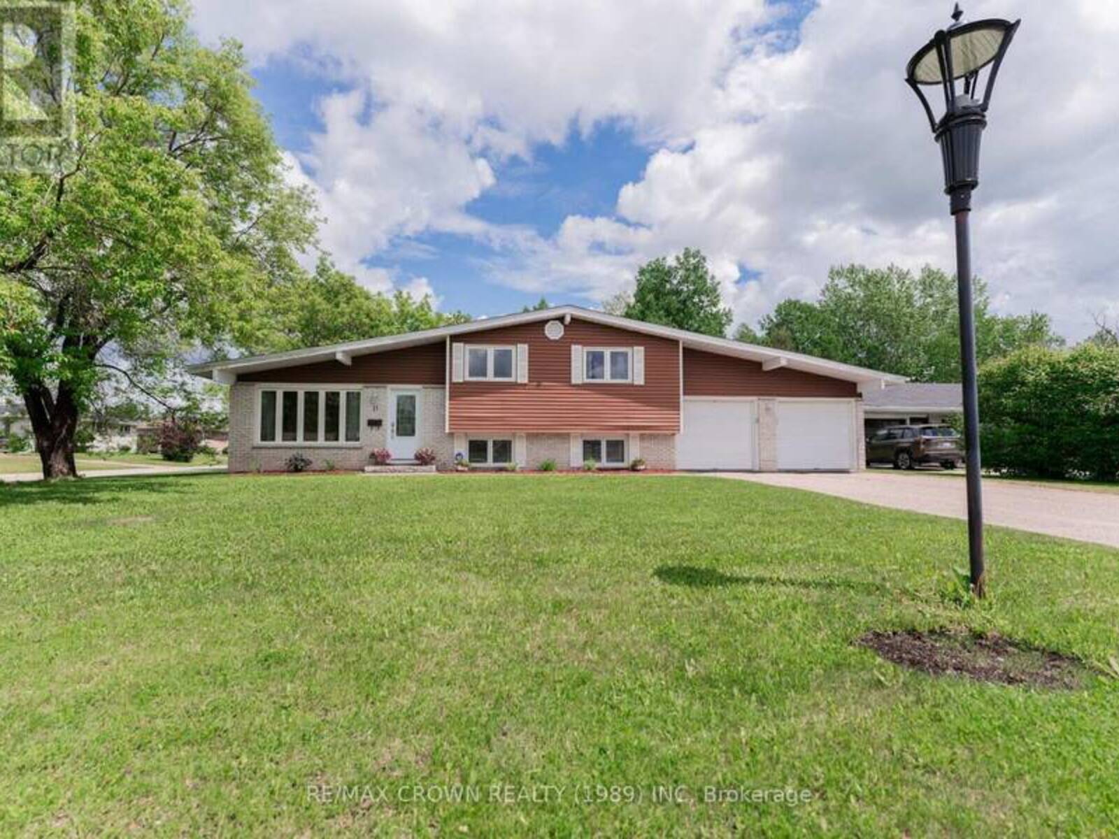 11 KENT PLACE, Kapuskasing, Ontario P5N 2Y9
