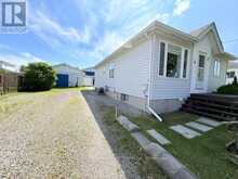 16 ONTARIO STREET | Kapuskasing Ontario | Slide Image Six
