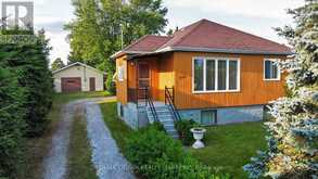706 PRINCE STREET | North Cochrane Ontario | Slide Image Three