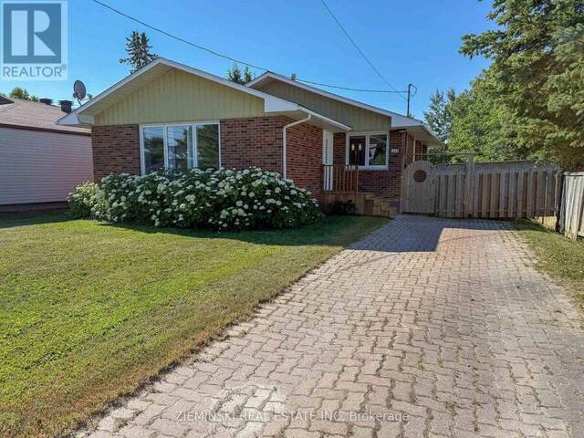 403 YOUNG STREET Timmins Ontario, P0N 1C0 - 3 Bedrooms Home For Sale
