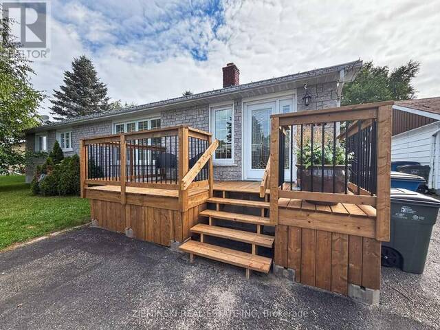 284 FOURTEENTH AVENUE Cochrane Ontario, P0L 1C0 - 5 Bedrooms Home For Sale