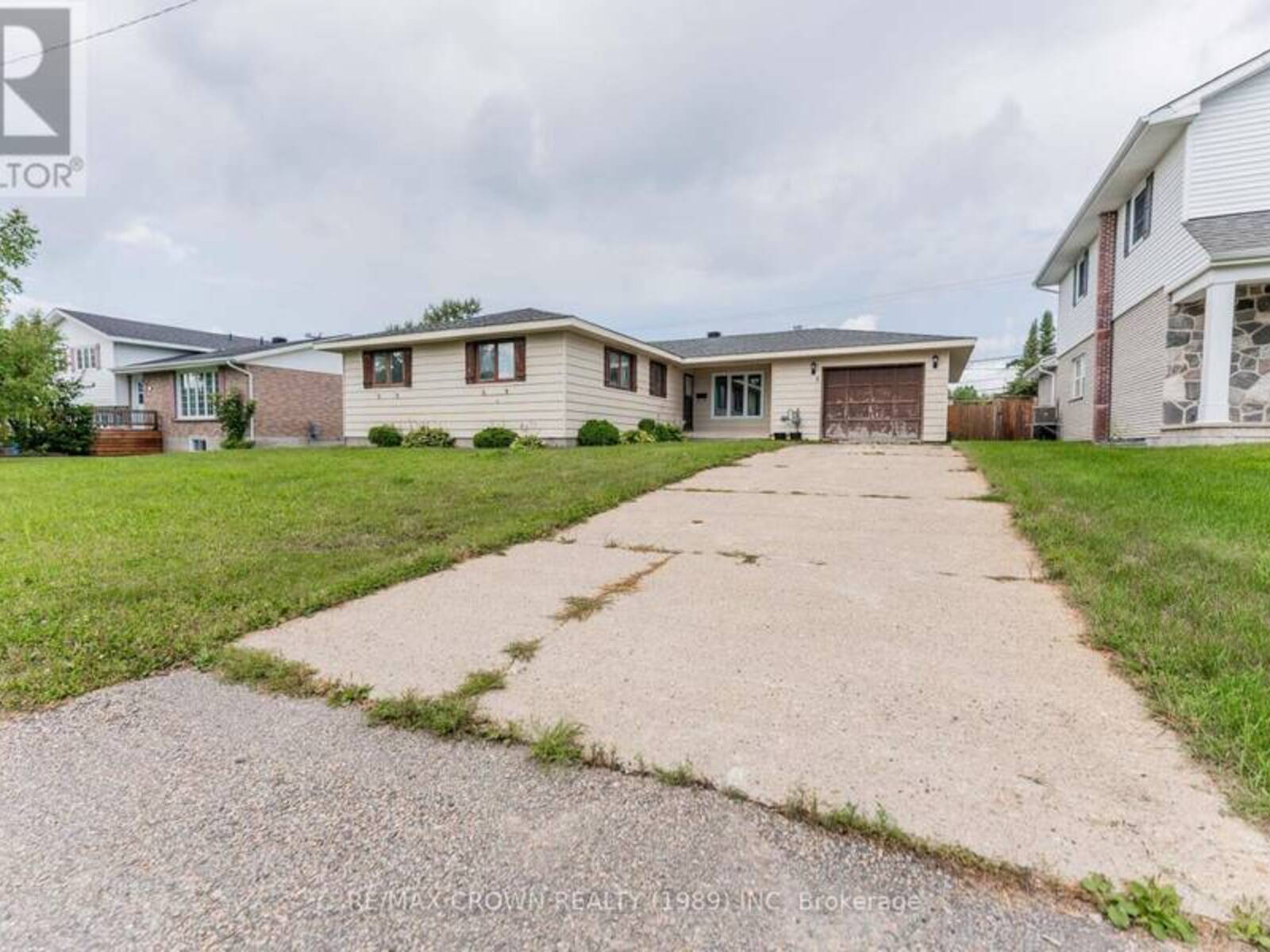 3 CLARK STREET, Kapuskasing, Ontario P5N 1L3