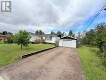 32 WINNIPEG STREET | Kapuskasing Ontario | Slide Image Three