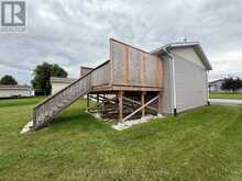 30 EIGHTEENTH AVENUE | Cochrane Ontario | Slide Image Four