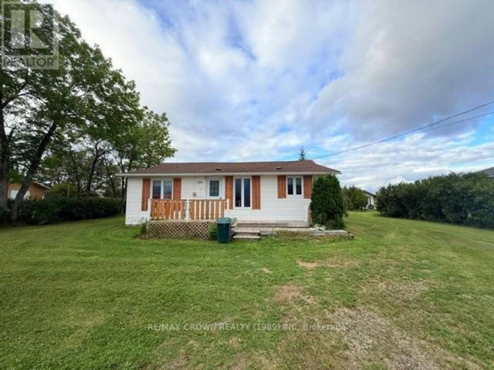 OPASATIKA - 120 GOVERNMENT ROAD, Opasatika, Ontario P0L 1Z0