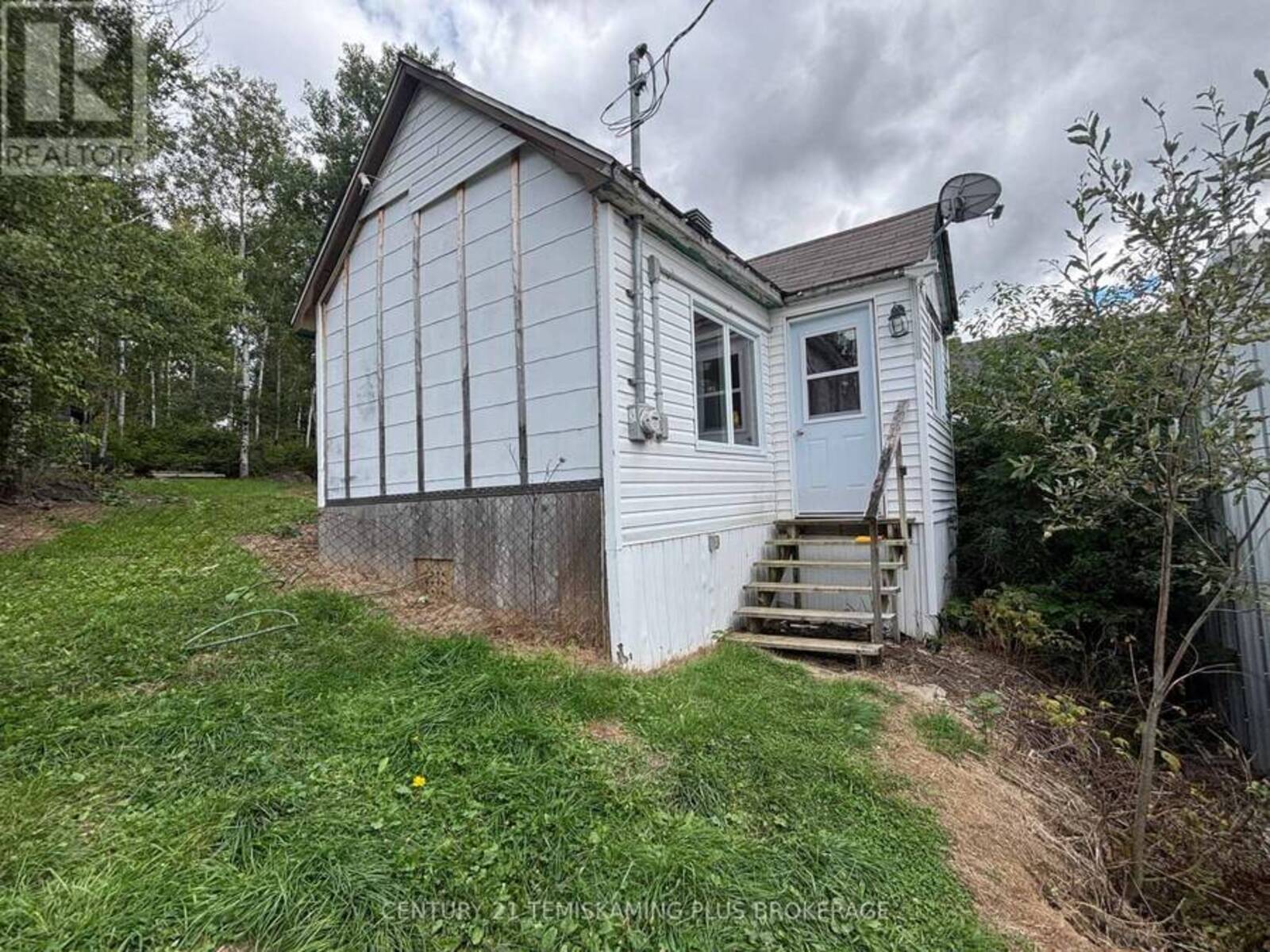 14 DAY AVENUE, Kirkland Lake, Ontario P2N 1K4