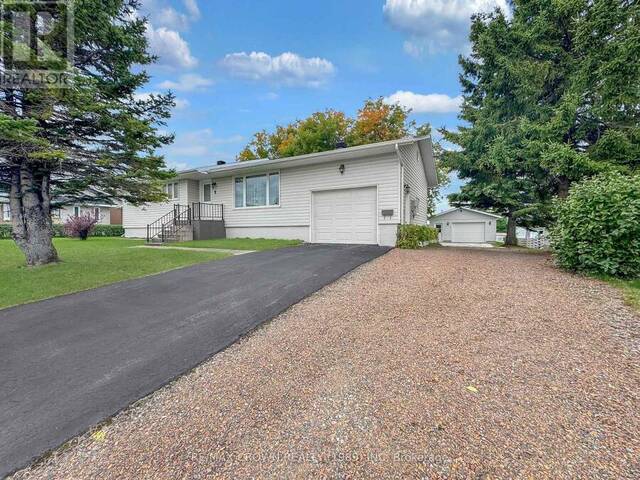 9 BOULDIER STREET Kapuskasing Ontario, P5N 2T9 - 4 Bedrooms Home For Sale