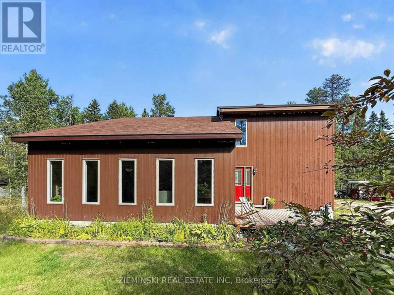 810 LAFOREST ROAD, Timmins, Ontario P4P 7C7