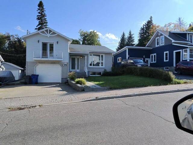430 MAIN STREET Temiskaming Shores Ontario, P0J 1K0 - 3 Bedrooms Home For Sale