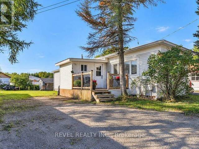 102 NOTRE DAME PLACE Timmins Ontario, P4R 0E2 - 3 Bedrooms Home For Sale