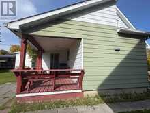 107 FIFTEENTH AVENUE | Cochrane Ontario | Slide Image Four