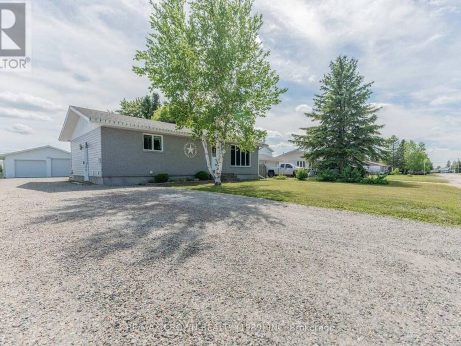 29 HAZEL STREET, Kapuskasing, Ontario P5N 2Z7