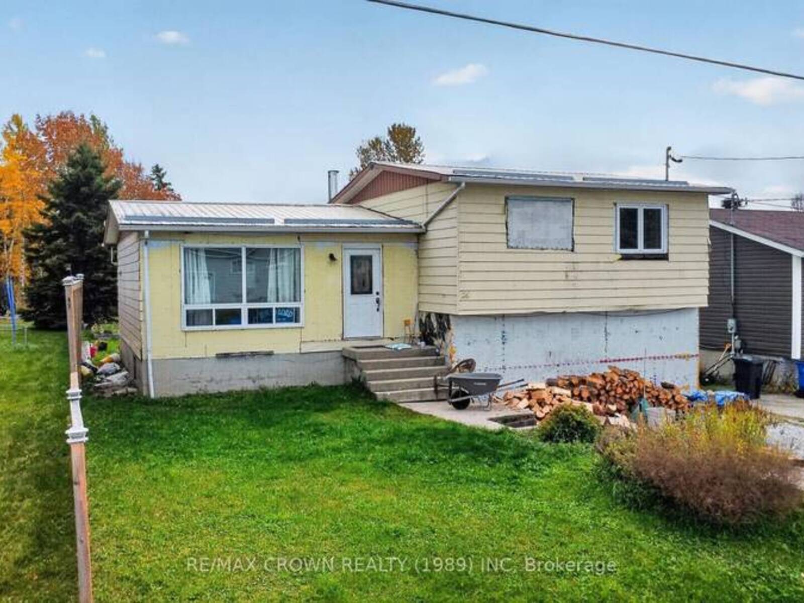 24 CEDAR AVENUE, Hornepayne, Ontario P0M 1Z0