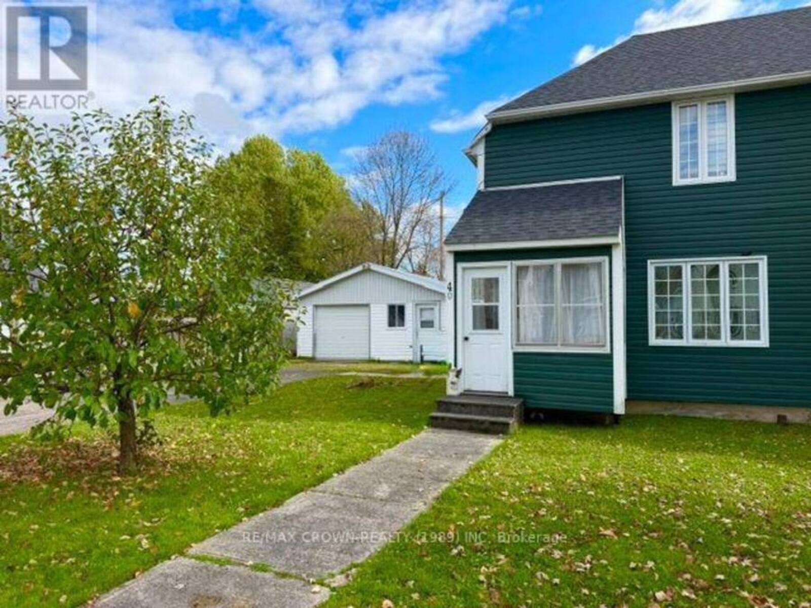 40 DALLYN AVENUE, Kapuskasing, Ontario P5N 1S6