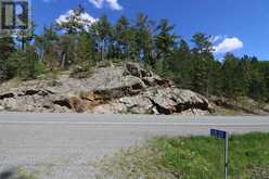 1831 HWY 71|Sabaskong Bay, Lake of the Woods | Sioux Narrows-Nestor Falls Ontario | Slide Image Fifteen