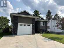 641 Second ST E | Fort Frances Ontario | Slide Image Two