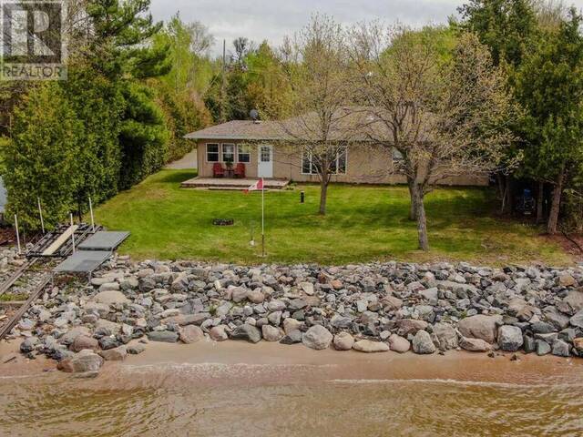 31A Perwood Drive W Lake of the Woods Ontario, P0W 1J0 - 2 Bedrooms Waterfront Home For sale