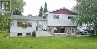 2484 Lakeshore DR | Thunder Bay Ontario | Slide Image One