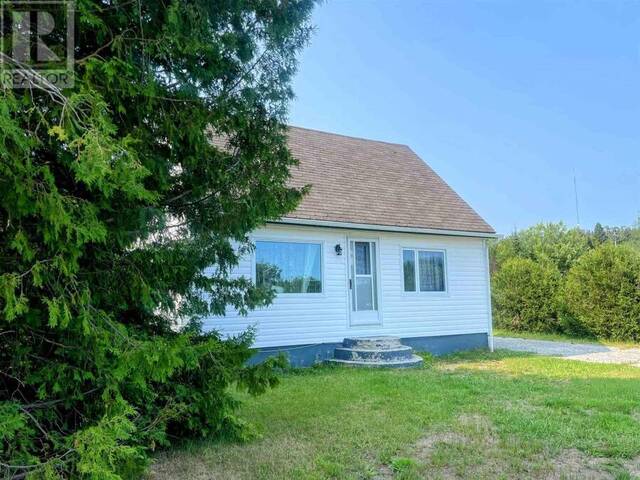 9 Sandpiper AVE Manitouwadge Ontario, P0T 2C0