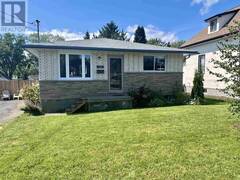 110 Empress AVE S Thunder Bay Ontario, P7B 4N5