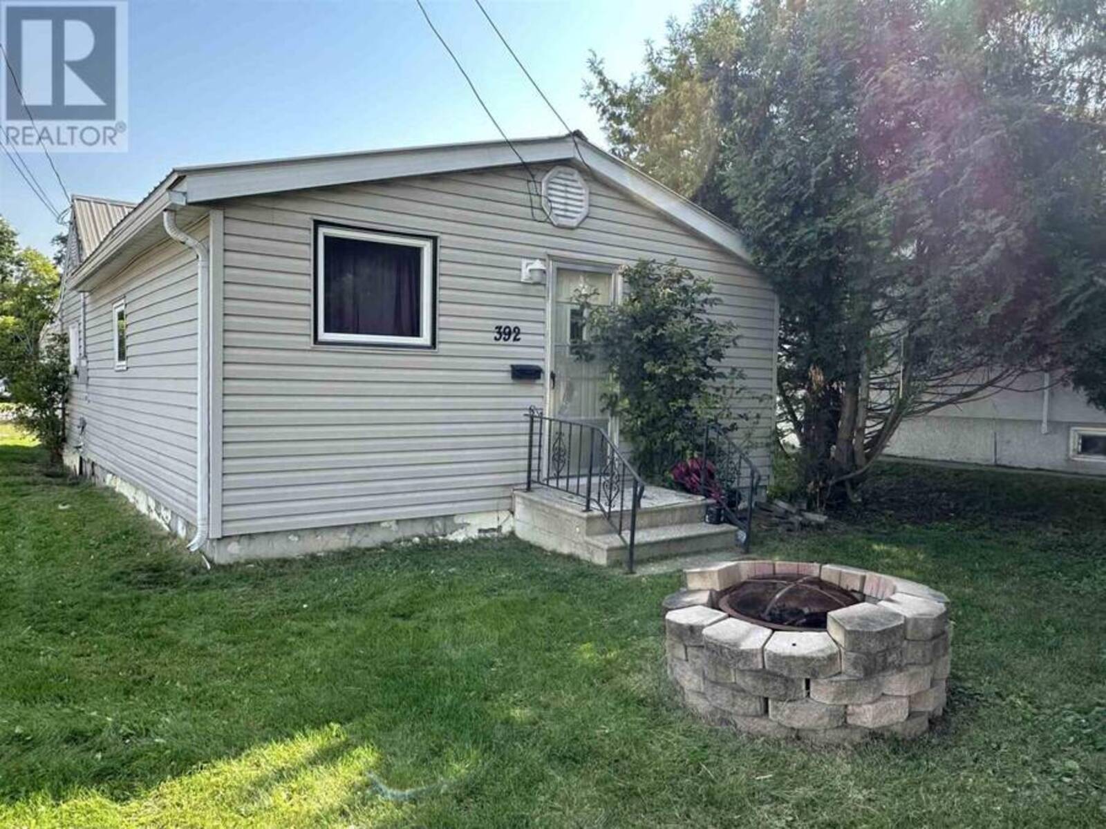 392 Holmes AVE, Fort Frances, Ontario P9A 3K1