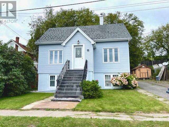 52 Dixon Street Thunder Bay Ontario, P7B 3J5