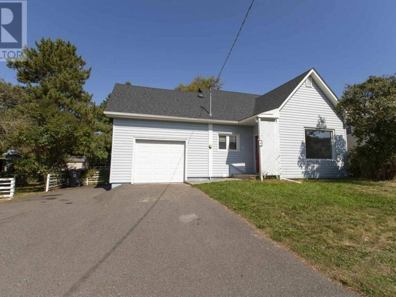 26 Manion ST, Thunder Bay, Ontario P7A 6Y6