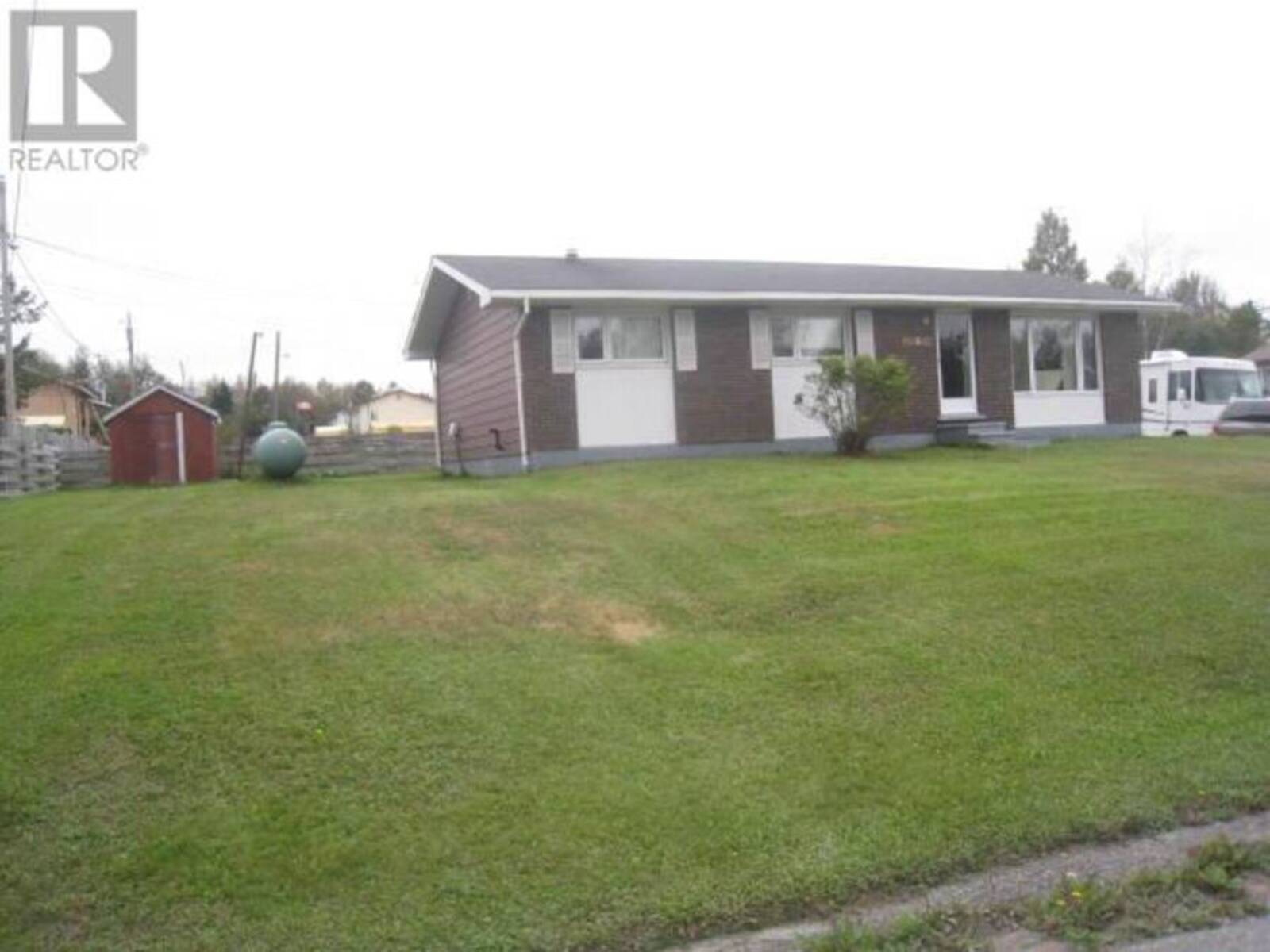 3 PARKWAY PL, Terrace Bay, Ontario P0T 2W0