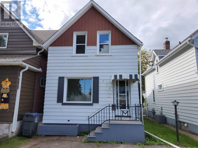 313 Vickers ST N Thunder Bay Ontario, P7C 4B1