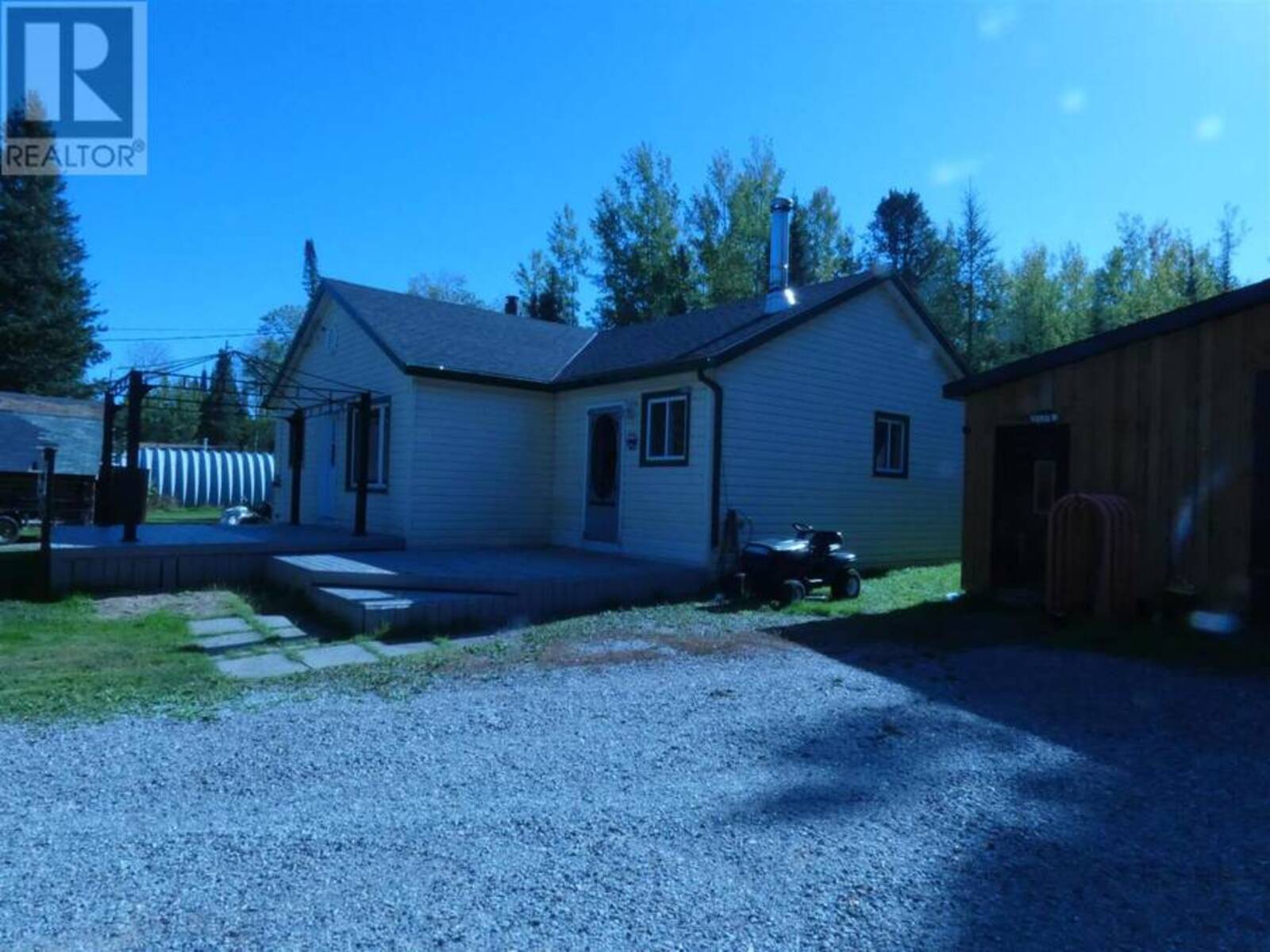 153 Hwy 584, Nakina, Ontario P0T 2H0