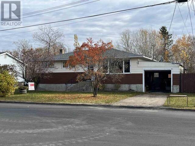 12 Edward Street Kenora Ontario, P0V 1L0 - 4 Bedrooms Home For Sale