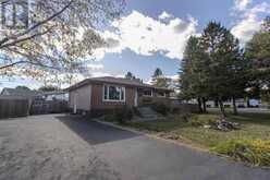 430 Westbury CRES | Thunder Bay Ontario | Slide Image One