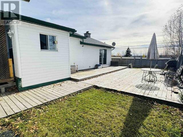 2 Murdock ST Kenora Ontario, P0V 1L0 - 2 Bedrooms Home For Sale