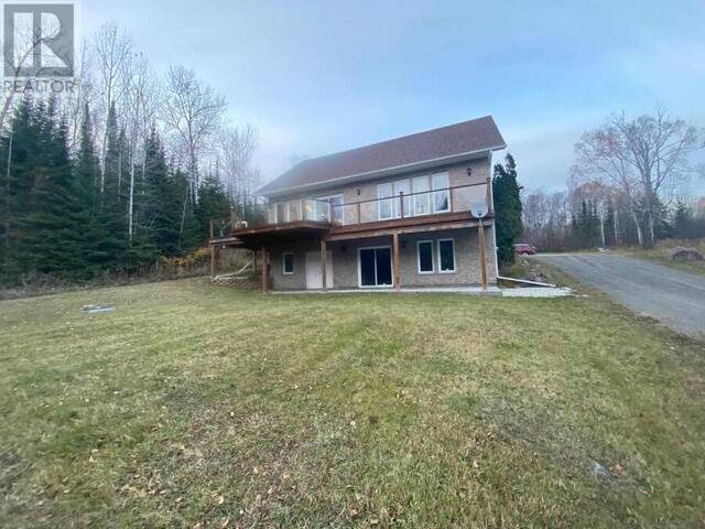 778 Lakeshore DR Thunder Bay Ontario, P7A 0R8