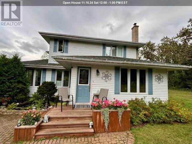 915 Mountain RD Thunder Bay Ontario, P7J 1C1