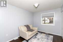 139 Empress AVE S | Thunder Bay Ontario | Slide Image Ten