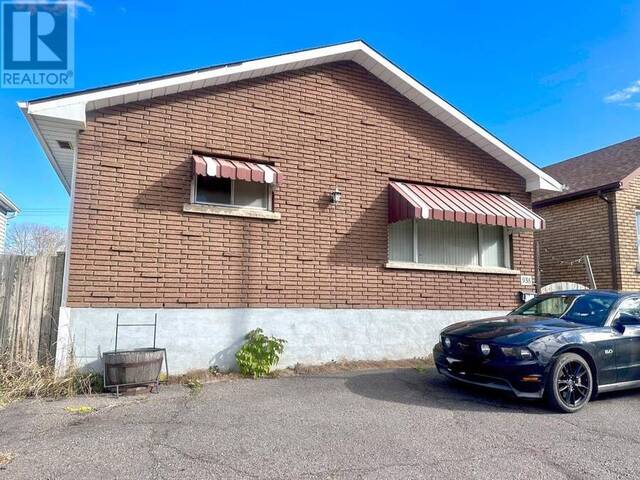 936 Simpson ST Thunder Bay Ontario, P7C 3K6